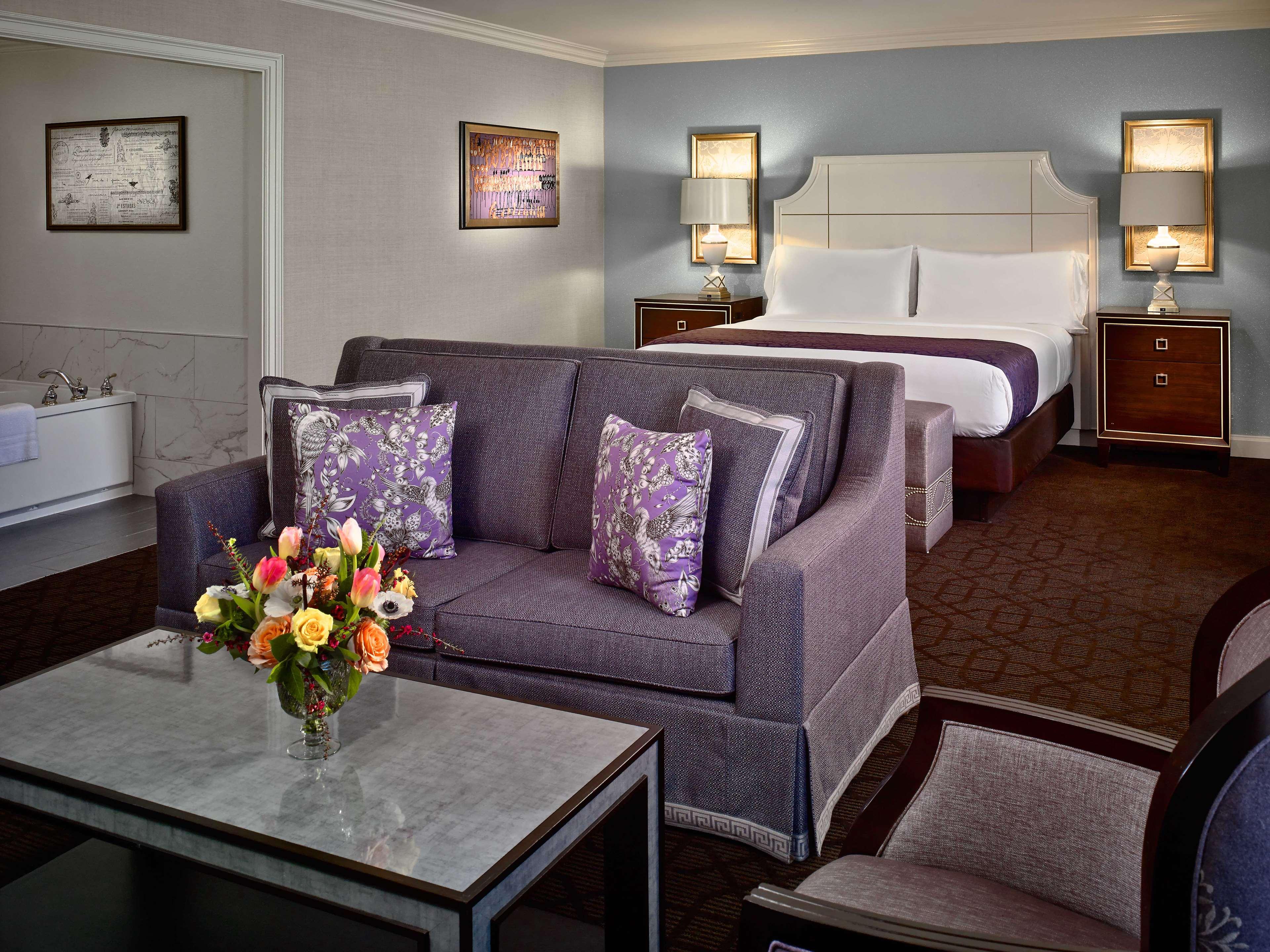 Hotel Royal Sonesta 5*